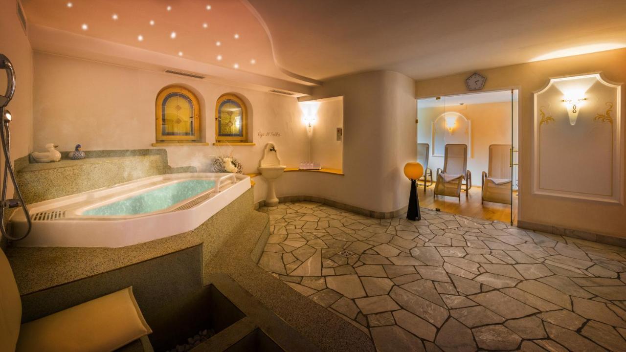 Hotel Armin Селва ди Вал Гардена Екстериор снимка